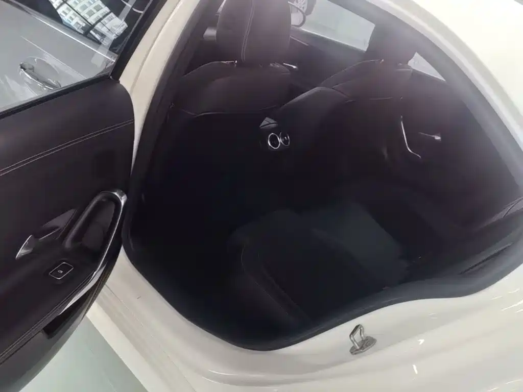 Mercedes-Benz A-Class — миниатюра 17