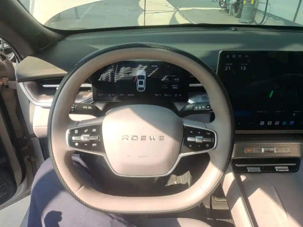 Roewe M7 DMH — миниатюра 11