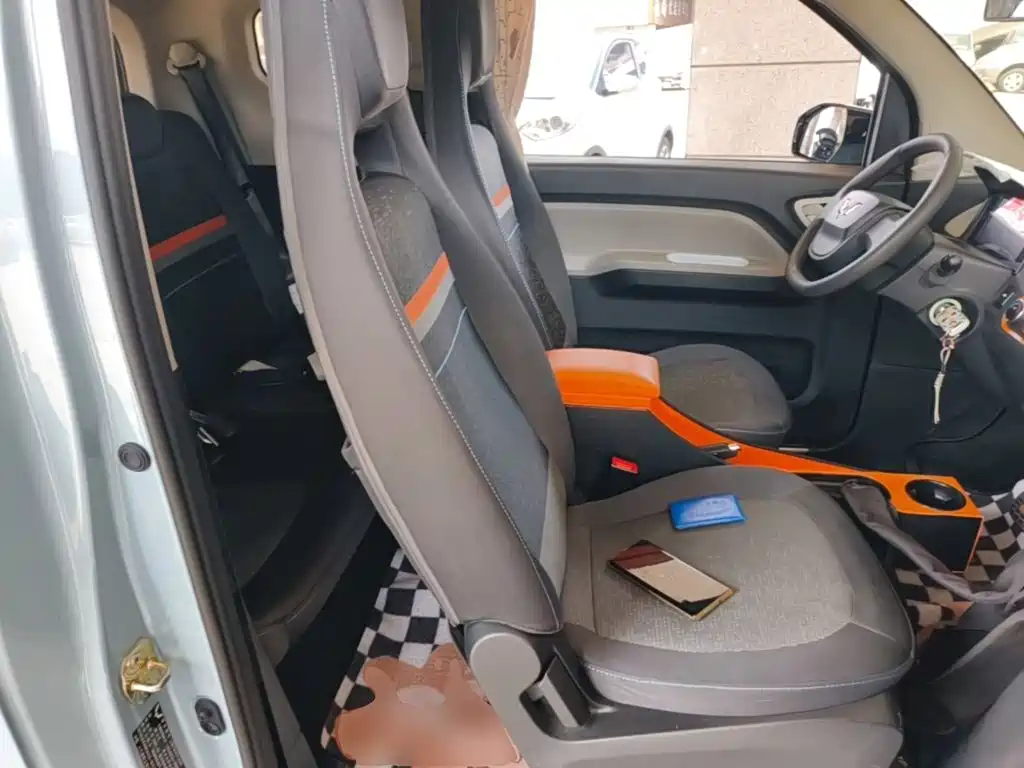 Wuling MINIEV — миниатюра 25