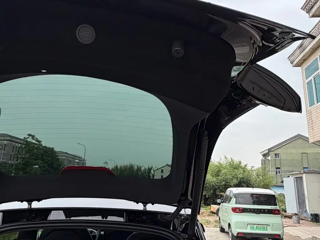 Tesla Model Y — фотографии объявления, Фото 11
