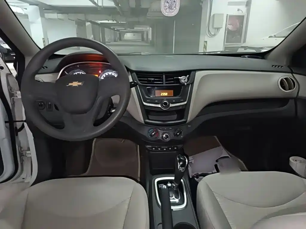 Chevrolet Sail — миниатюра 10