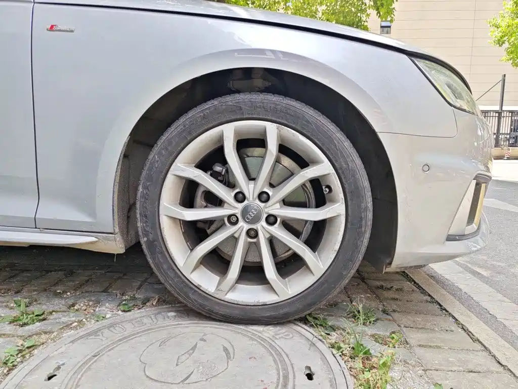Audi A4L — миниатюра 8