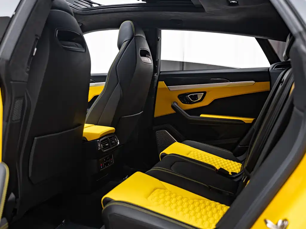 Lamborghini Urus — миниатюра 16