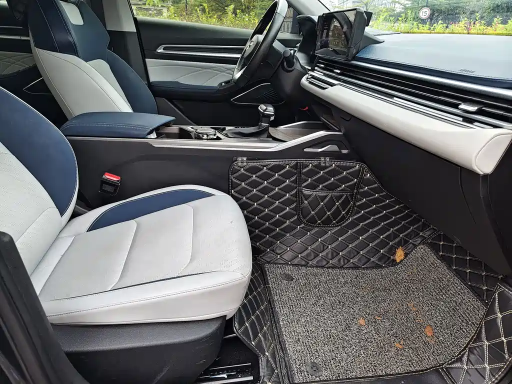 Geely Emgrand — миниатюра 7