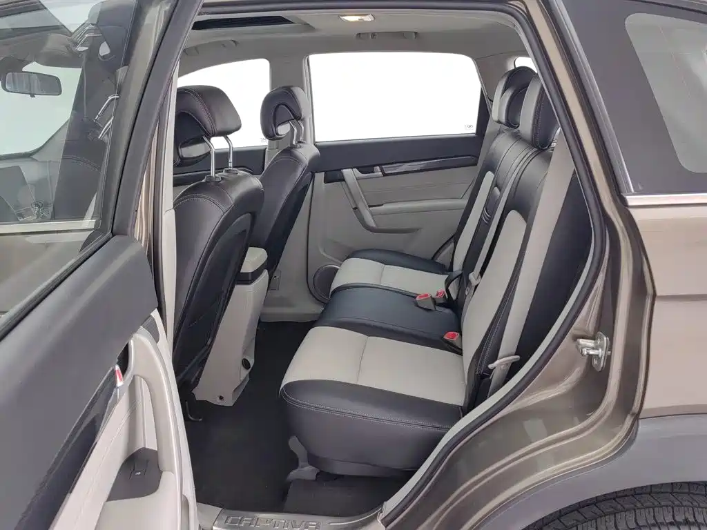 Chevrolet Captiva — миниатюра 15