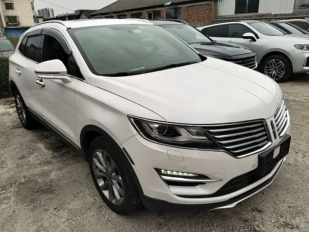 Lincoln MKC — миниатюра 4