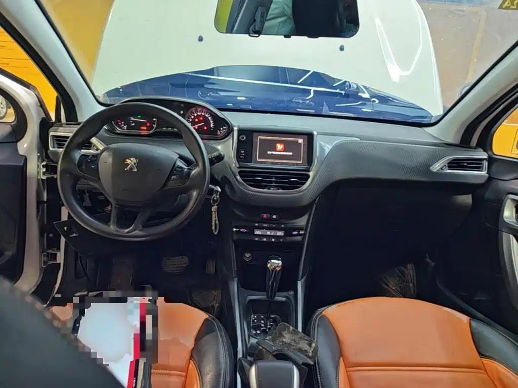 Peugeot 2008 — миниатюра 10
