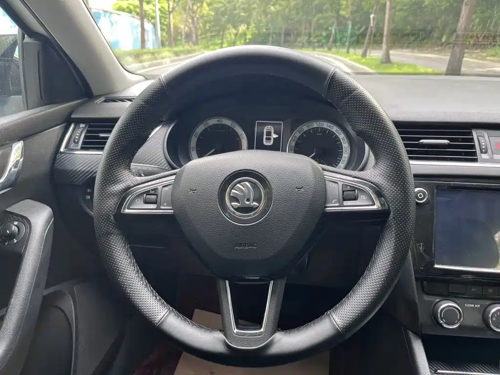 Skoda Octavia — миниатюра 11