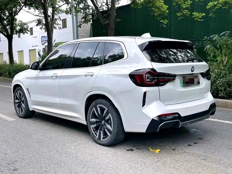 BMW iX3 — миниатюра 4