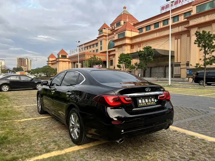 Infiniti Q70 — миниатюра 4