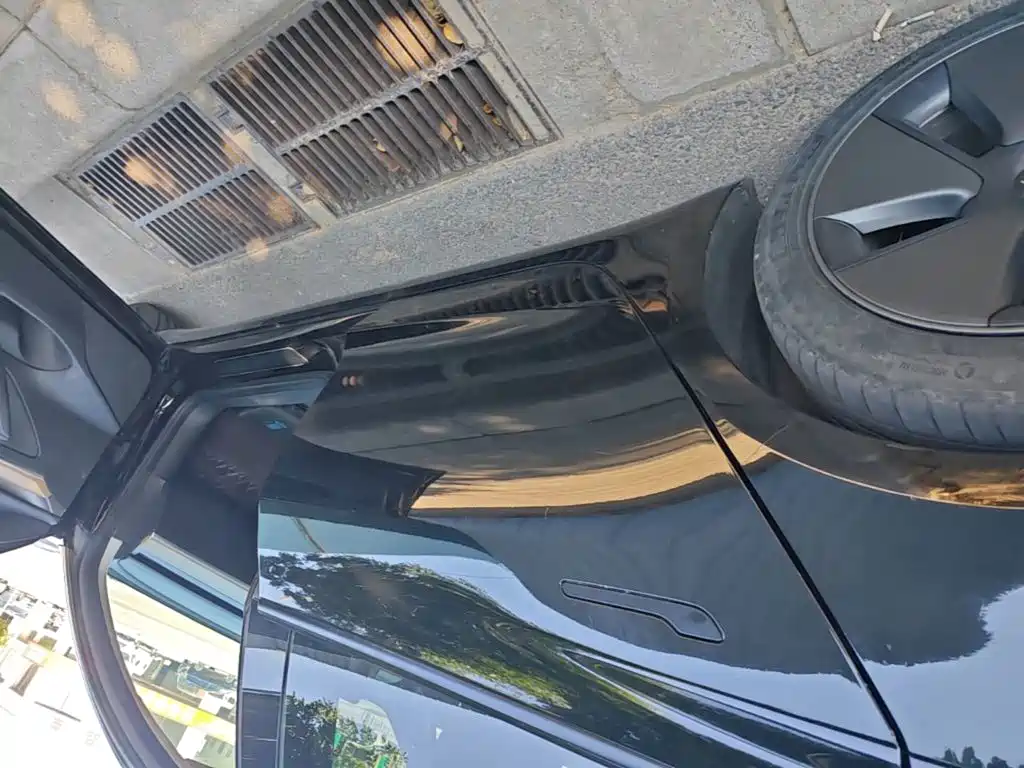 Tesla Model 3 — миниатюра 21
