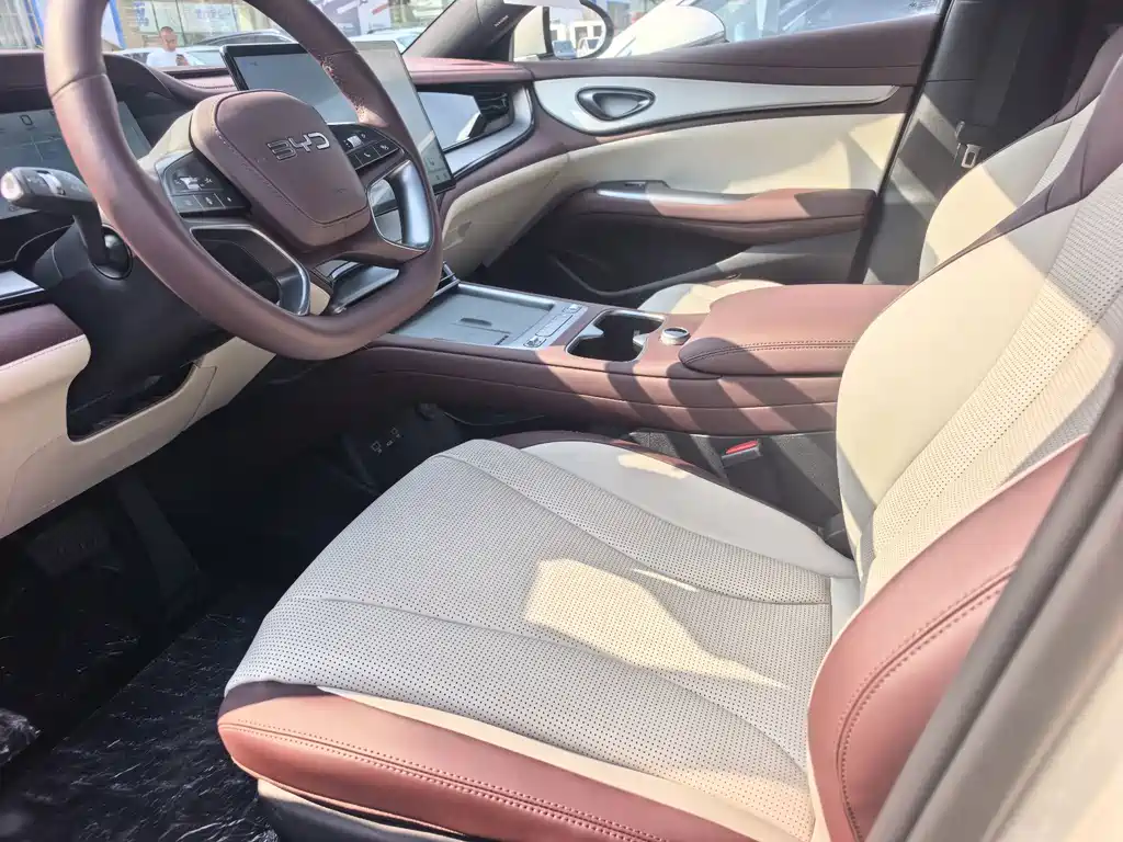BYD Seal 07 DM-i — миниатюра 10