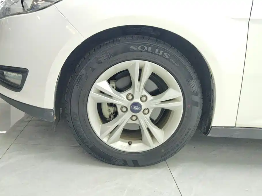 Ford Focus Sedan 1.6L Auto Comfort Type Smart Drive Edition, фото 6