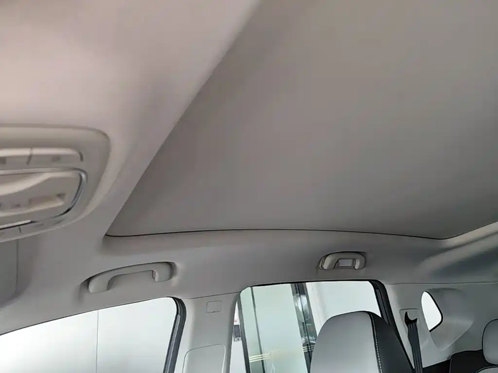 Roewe RX5 New Energy — миниатюра 18