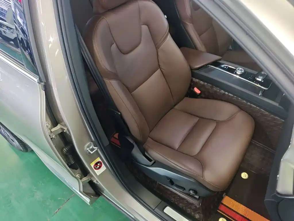 Volvo XC60 — миниатюра 25