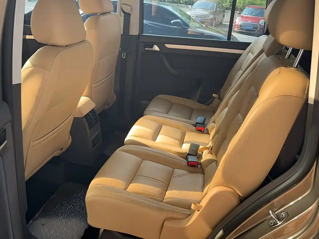 Volkswagen Touran — миниатюра 16