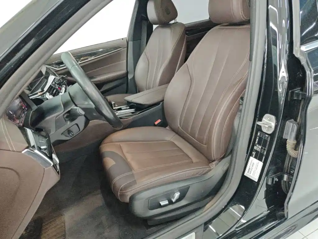 BMW 5 Series — миниатюра 15