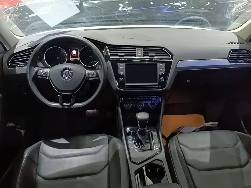 Volkswagen Tiguan L — миниатюра 10