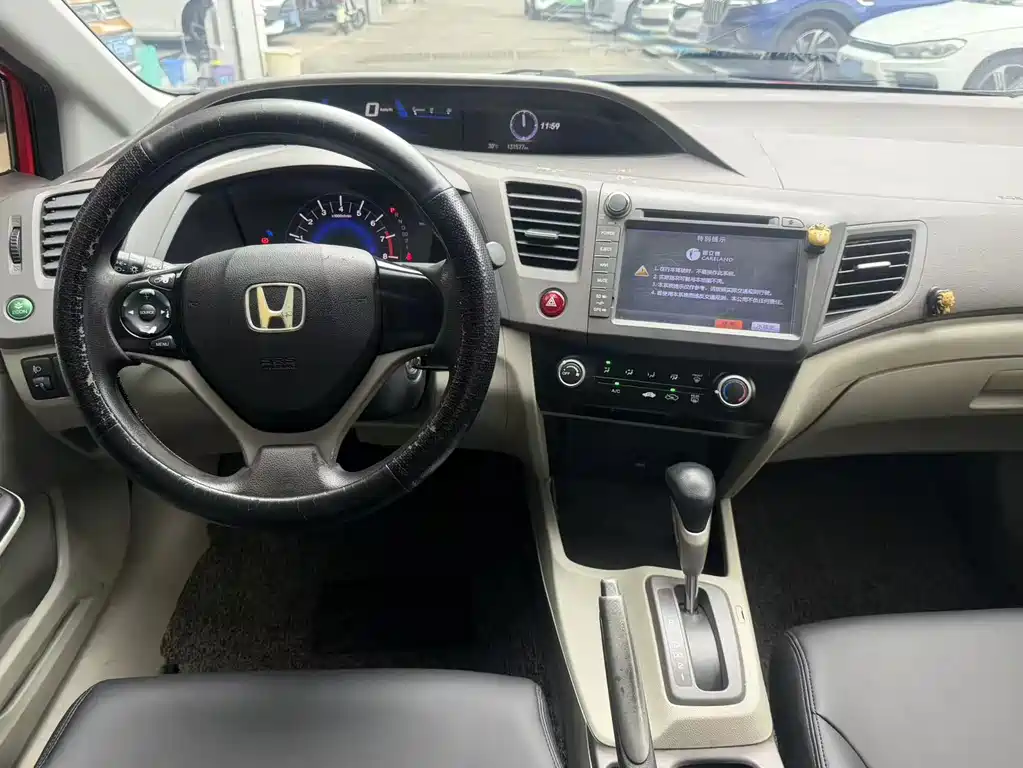 Honda Civic — миниатюра 8