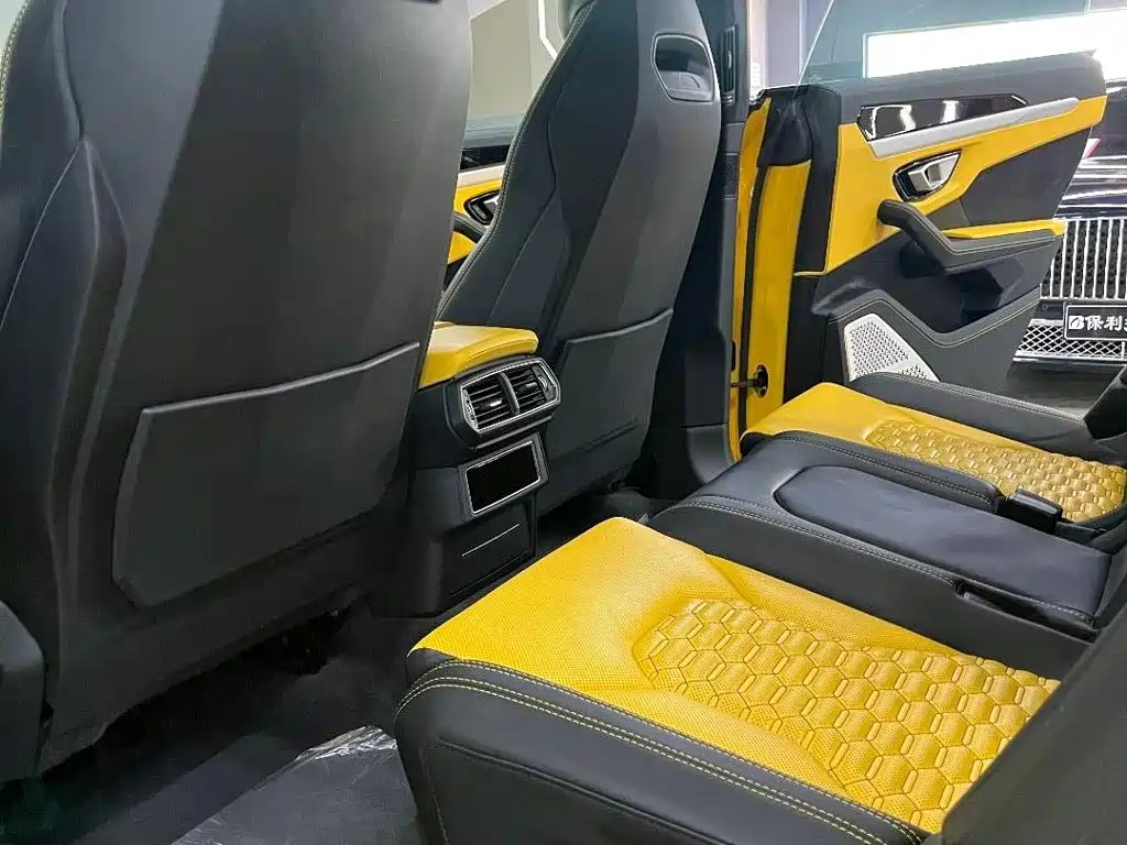 Lamborghini Urus — миниатюра 9
