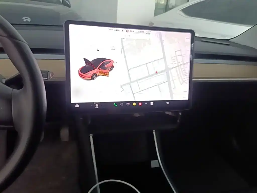 Tesla Model 3 — миниатюра 10