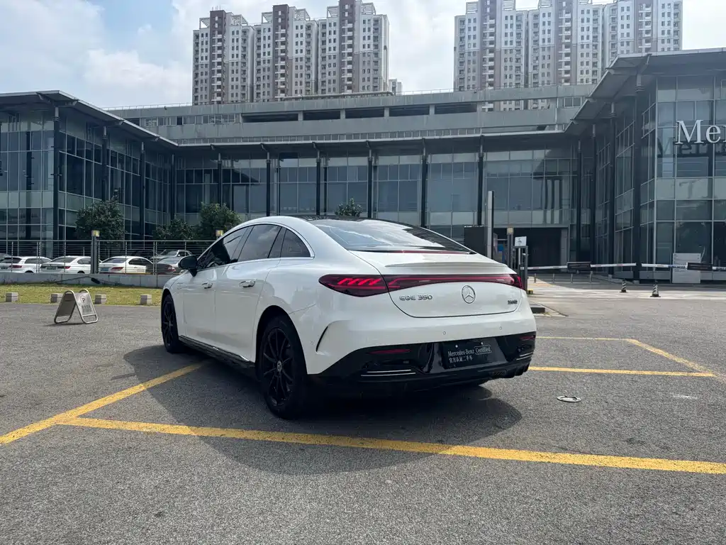 Mercedes-Benz EQE — миниатюра 19