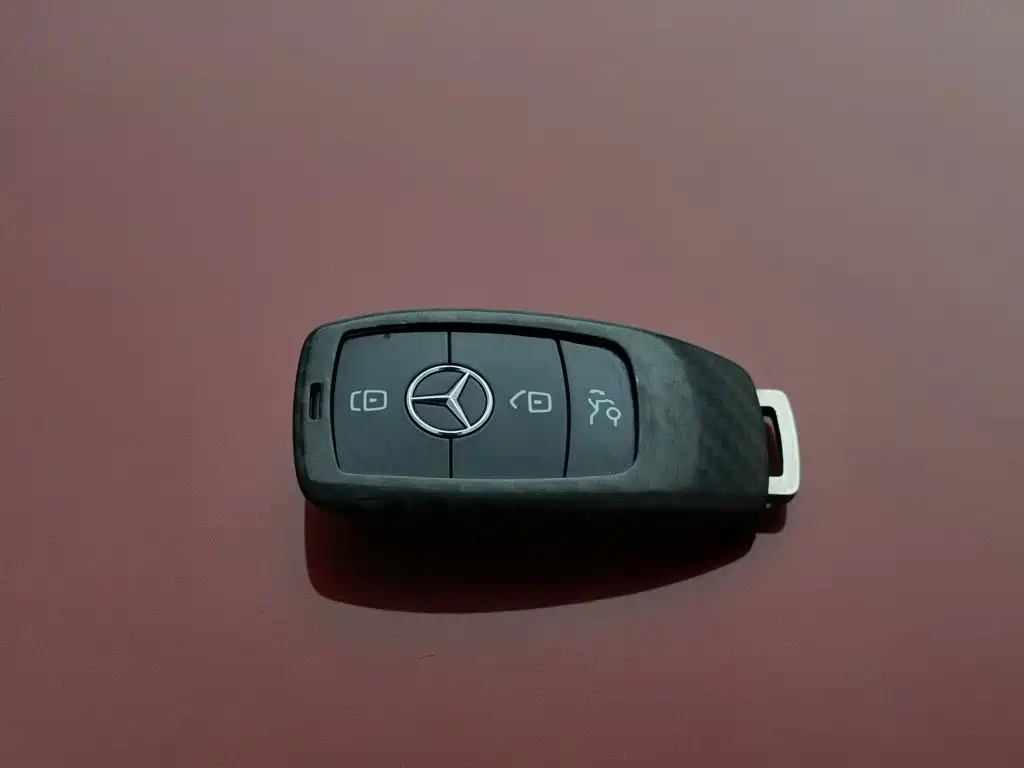 Mercedes-Benz E-Class (Import) — миниатюра 19