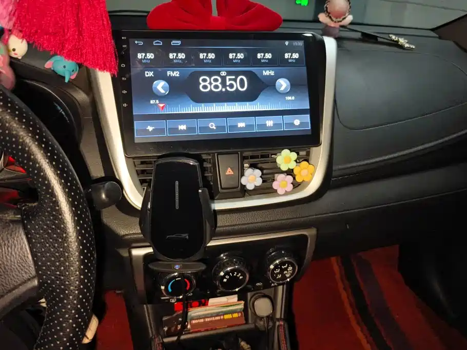 Toyota Yaris L — миниатюра 13