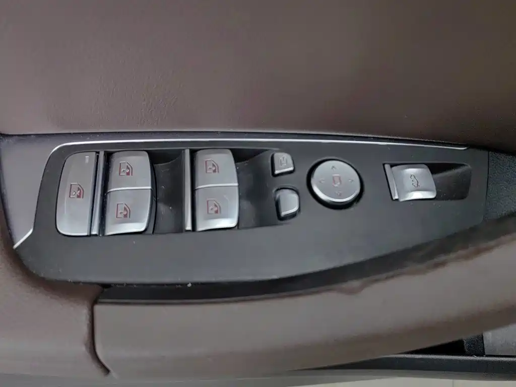 BMW X3 — миниатюра 9