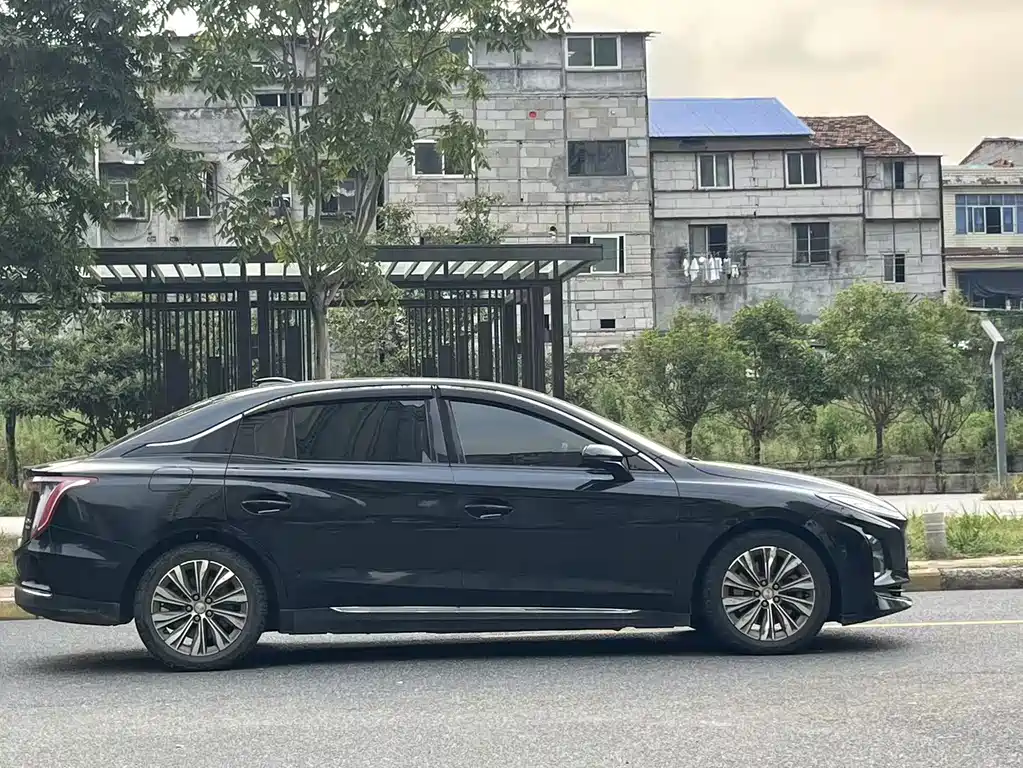 Hongqi Hongqi E-QM5 — миниатюра 8