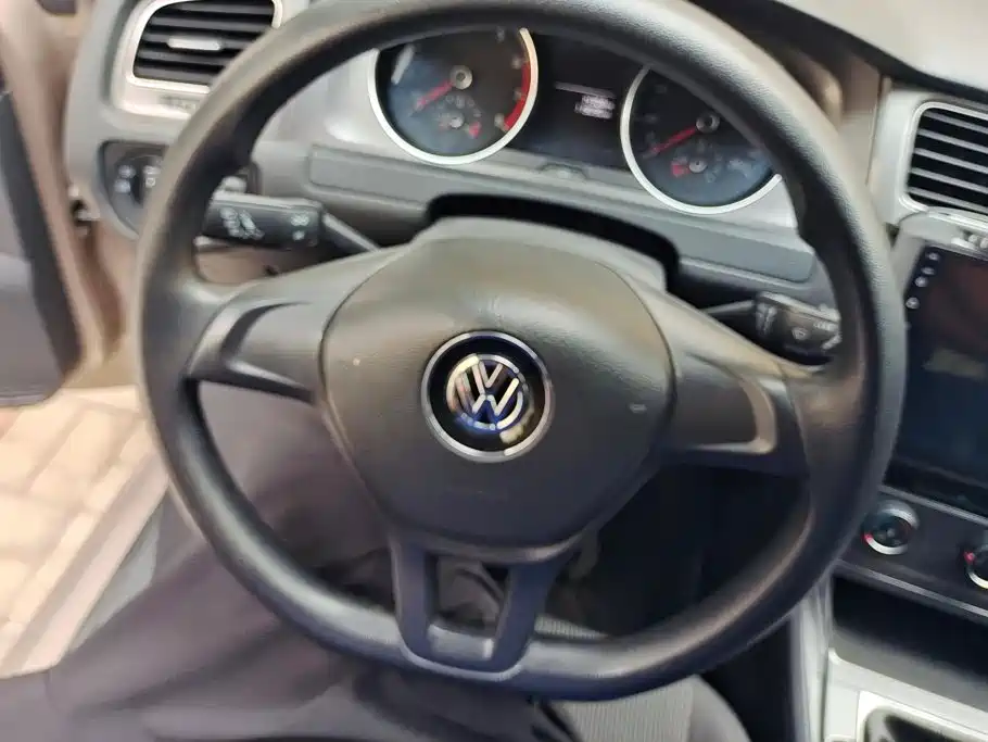 Volkswagen Golf — миниатюра 15