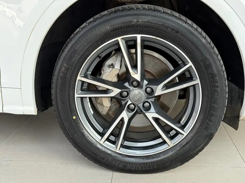 Audi Q5L — миниатюра 16