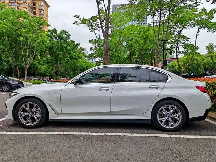 BMW i3 — миниатюра 6