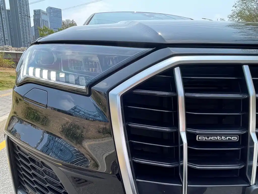 Audi Q7 — миниатюра 14