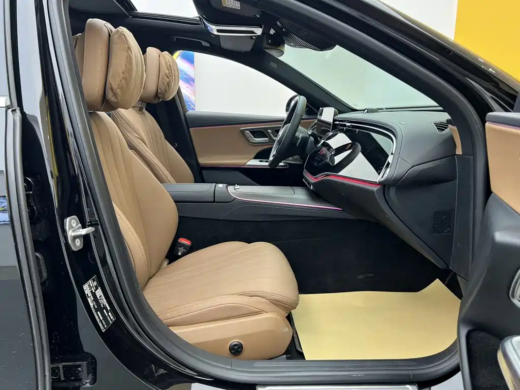 Mercedes-Benz E-Class — миниатюра 20