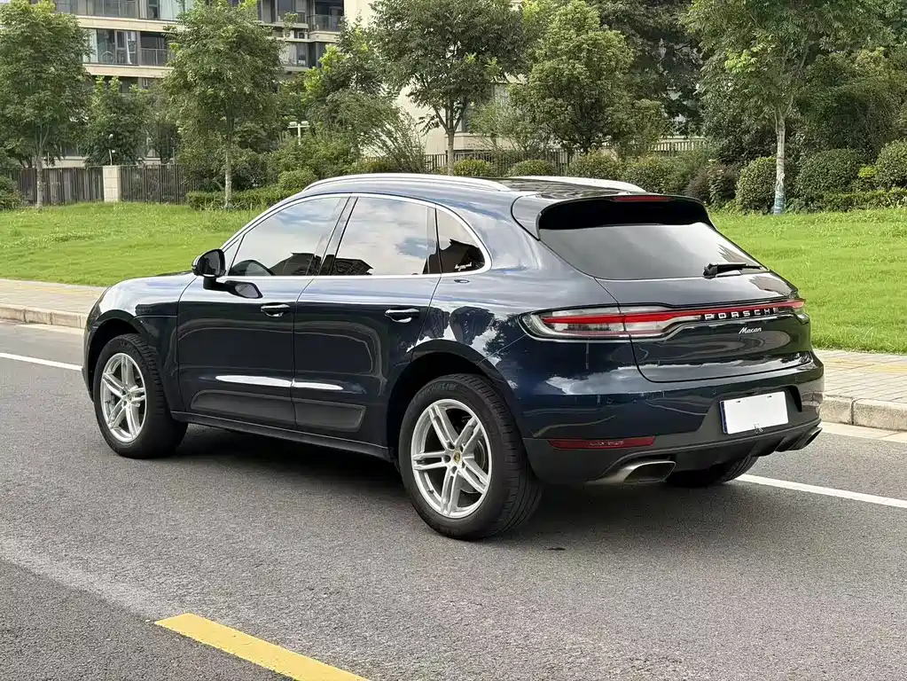 Porsche Macan — миниатюра 6