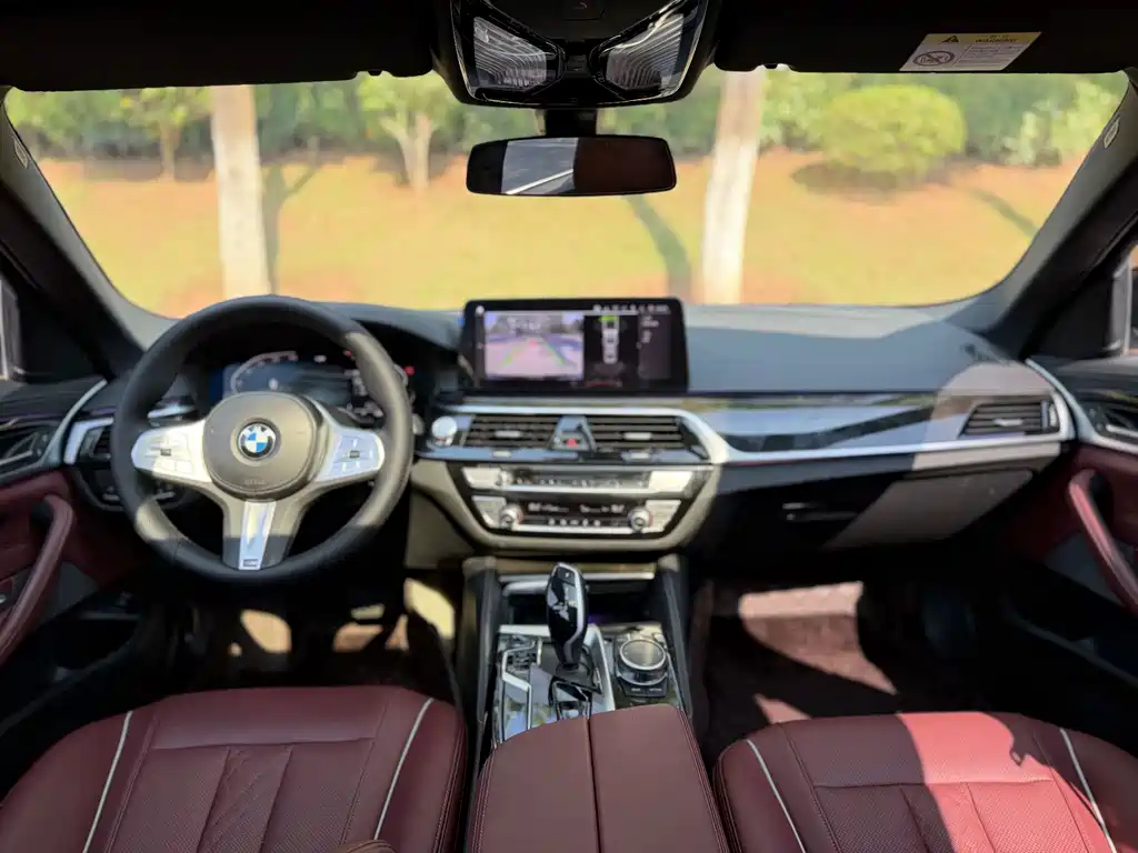 BMW 5 Series — миниатюра 5