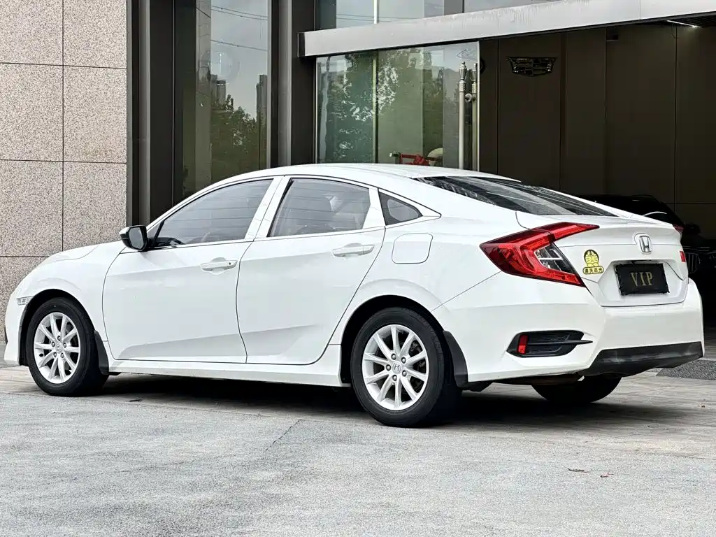 Honda Civic — миниатюра 6