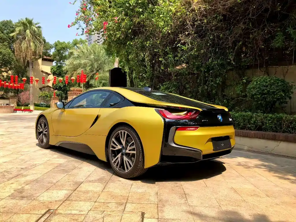 BMW i8 — миниатюра 6
