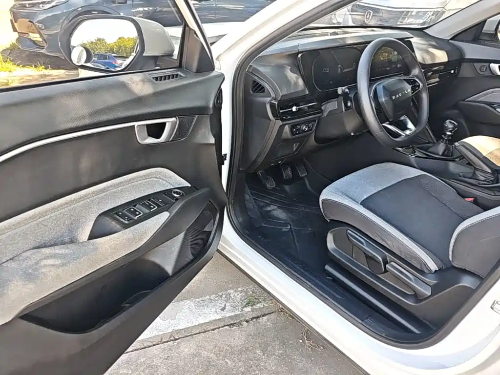 Baojun RC-6 — миниатюра 16