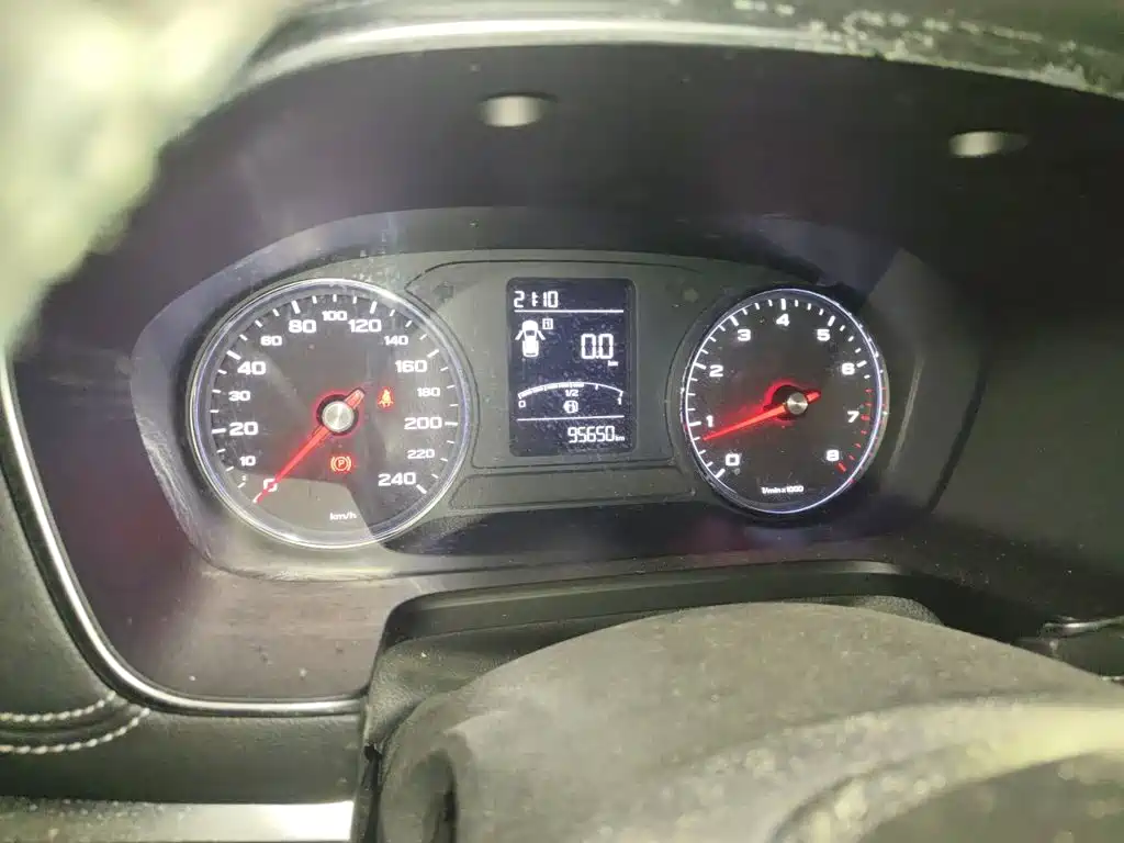 Roewe RX5 — миниатюра 8