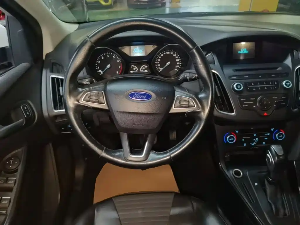 Ford Focus — миниатюра 11