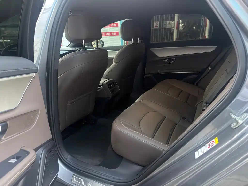 BYD Han — миниатюра 5