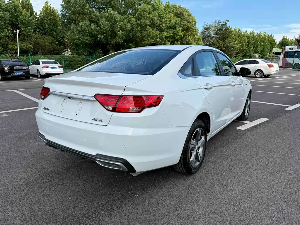 Geely Emgrand GL — миниатюра 4