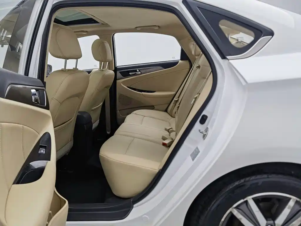 Changan Eado — миниатюра 15
