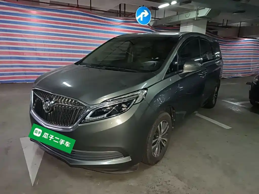 Buick GL8 — миниатюра 2