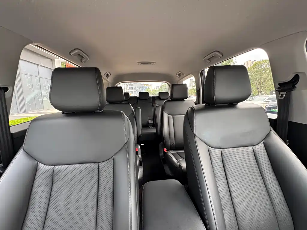 Wuling Jiachen — миниатюра 15