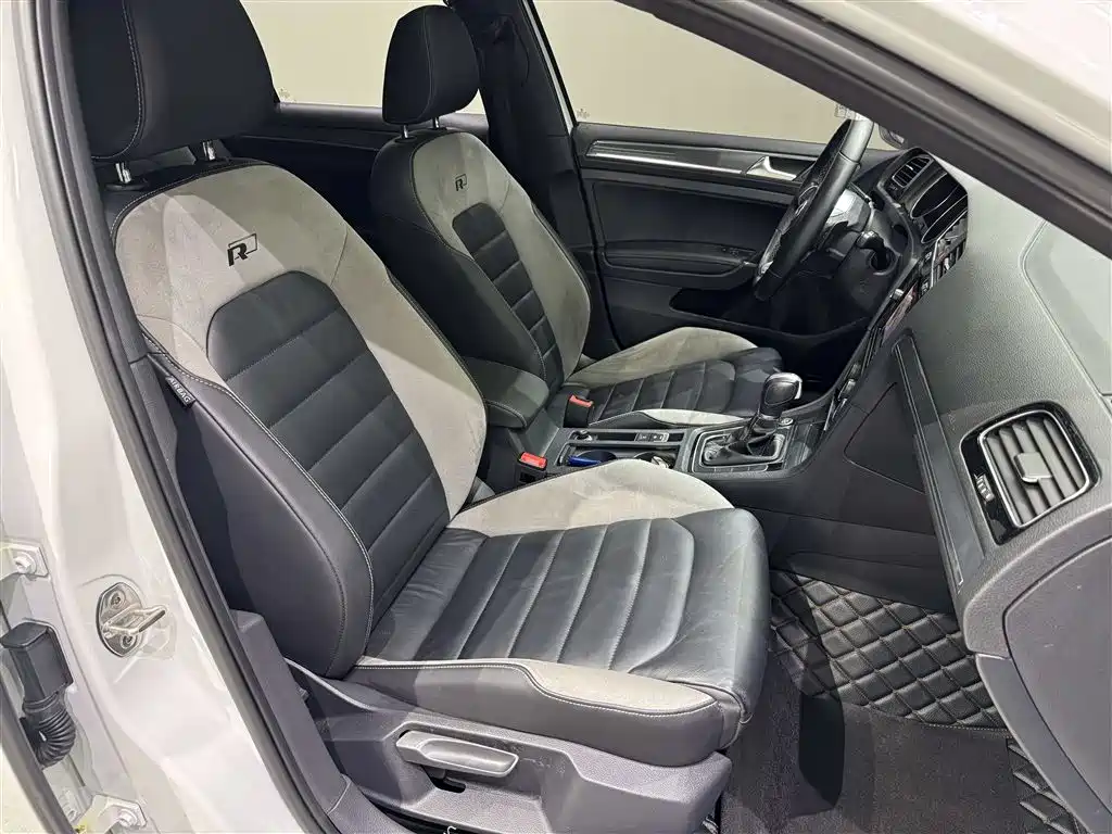Volkswagen Golf — миниатюра 26
