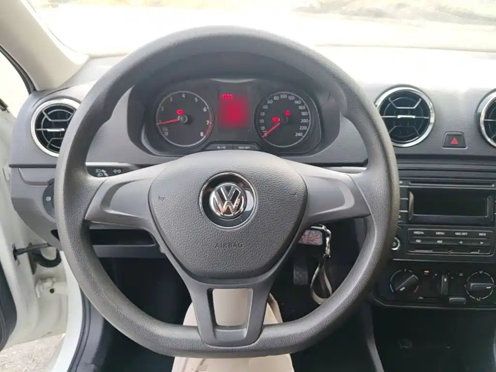 Volkswagen Jetta — миниатюра 11