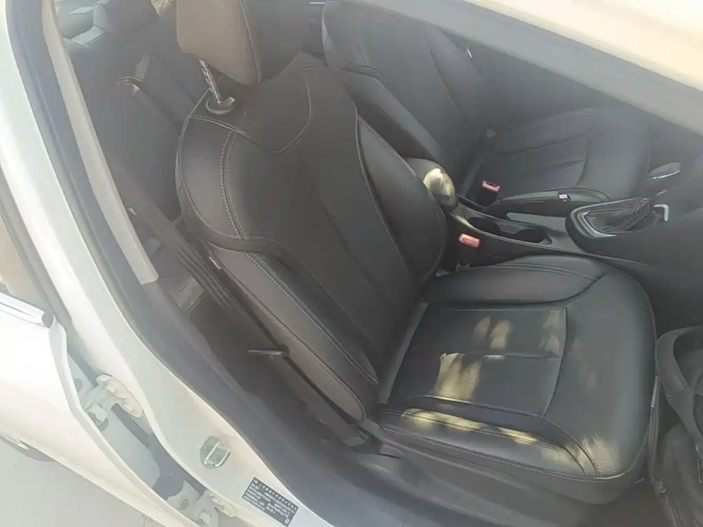 Buick Excelle — миниатюра 25